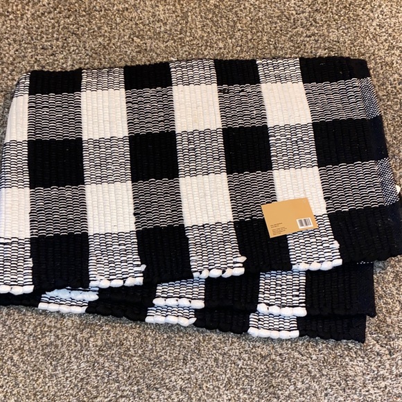 Other - 💙 Black & White Buffalo Check Woven Throw 26x40”